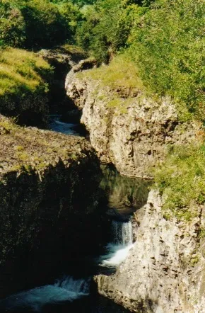 Vue du pont 
C'est en haut de ces "gorges" qu'il y a l'infran.
