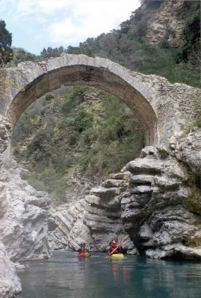 Dans la seconde partie, ce joli pont romain annonce la fin des grosses difficultés.