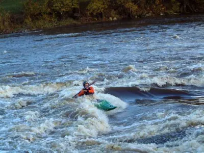 Partie rive droite bon petit surf à Ansac sur Vienne